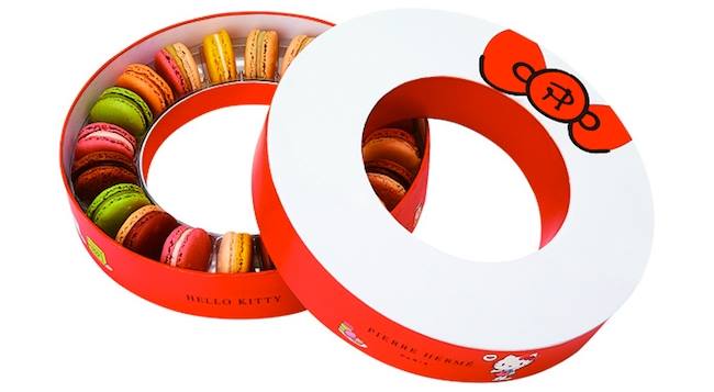 ฟรุ๊งฟริ๊ง มุ๊งมิ๊ง กับ Pierre Herme Macaron Hello Kitty